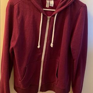 Maroon hoodie with zipper